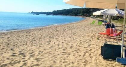 Sunny Villa Sea View by RentalsPro