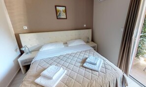 Classic Single Room, Balcony | Katil bayi/kot (percuma), Wi-fi percuma, cadar katil 
