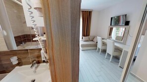 Double Room, Balcony | Interior - VILA BOJANA (Budva)