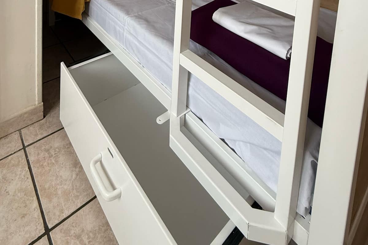 Shared Dormitory, Mixed Dorm