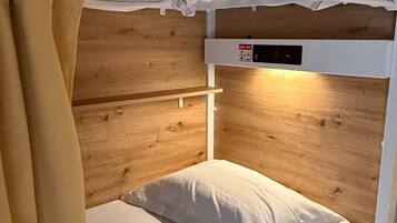 Dormitorio compartido, solo para mujeres