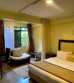 Standard Double Room, Garden View | In-room safe, blackout curtains, soundproofing - Ufanisi Resorts  (Kisii)