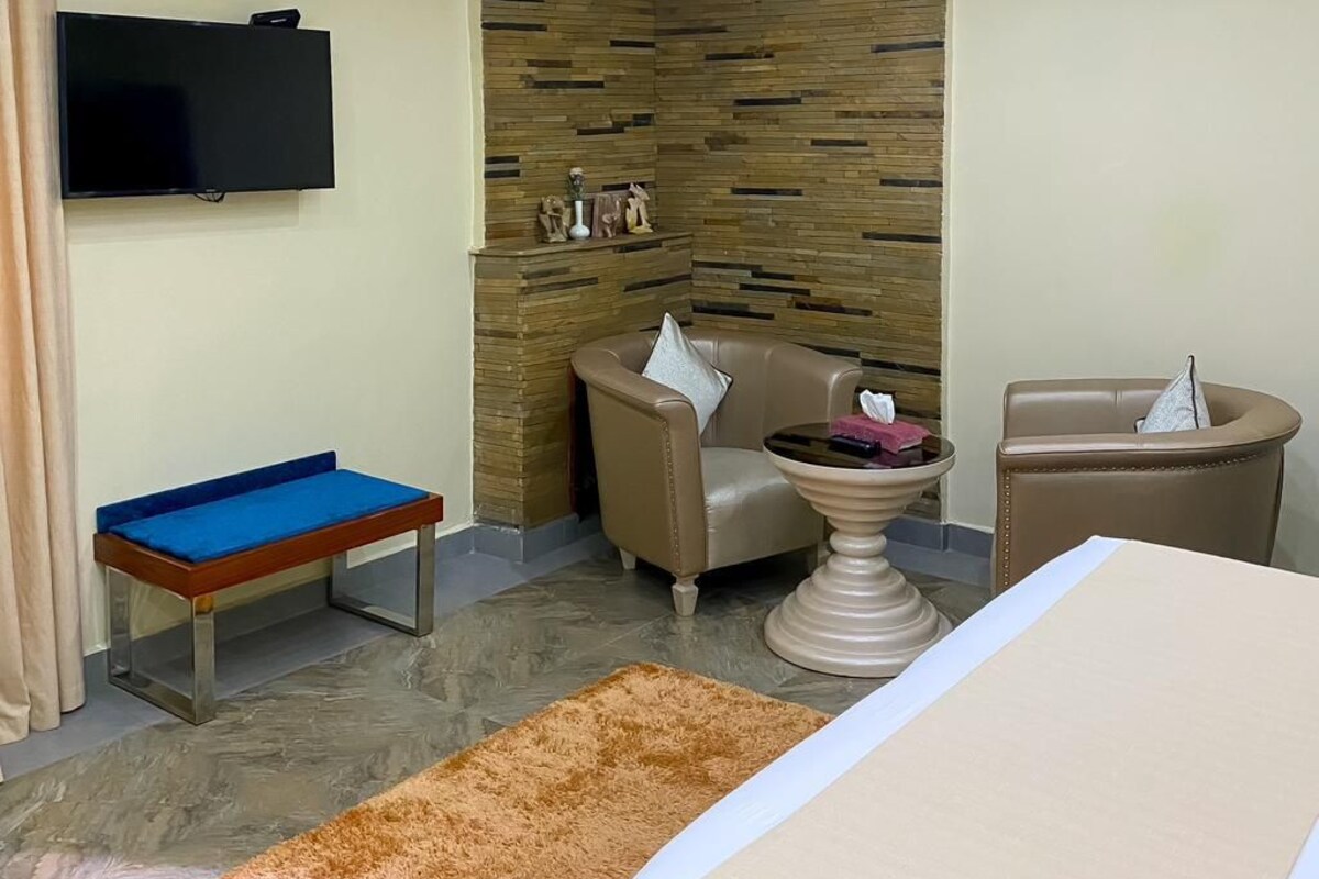 Executive Suite | Peti besi dalam bilik, langsir/tirai gelap terus, kalis bunyi 