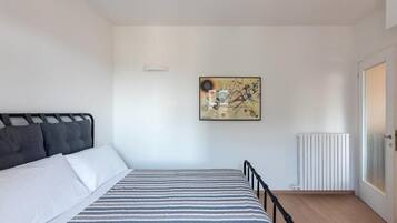 Deluxe Apartment, Courtyard View