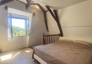 Room - Villa sleeps 10 with heated pool & jacuzzi (Coux et Bigaroque-Mouzens)