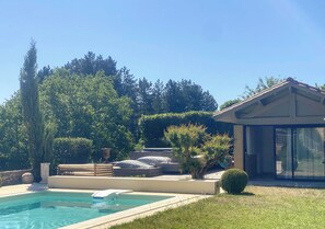 Outdoor pool, a heated pool - Villa sleeps 10 with heated pool & jacuzzi and breathtaking views (Coux and Bigaroque-Mouzens)
