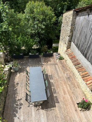 Outdoor dining - An exceptional interlude at Villa Mélusine in the heart of the Marais Poitevin (Arçais)