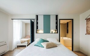 3 chambres, fer et planche à repasser, lit parapluie, Wi-Fi gratuit