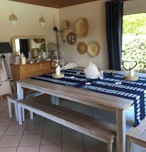 Dining - On the edge of the dune! sleeps 10, pool 100 m from the beach, all on foot!!! (Moliets-et-Maa)