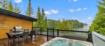Spa & Private Beach - The Lazy Bear Lake House
