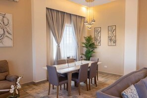 Dining - BELLEVIEW APARTMENTS (Kampala)