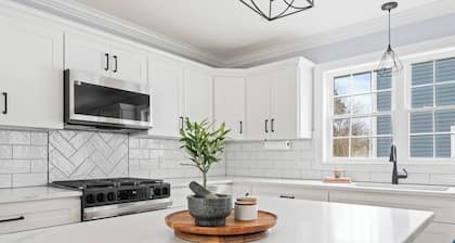 Luxury Modern Boston Townhome w/ Parking!