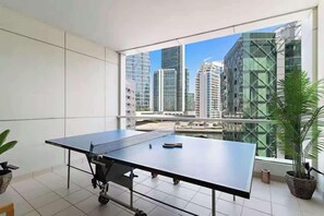 Property grounds - Free housekeeping visits during your stay - StayShort - Majestic 3 Bedroom in Dubai Marina that Sleeps 10! (Dubai Marina)