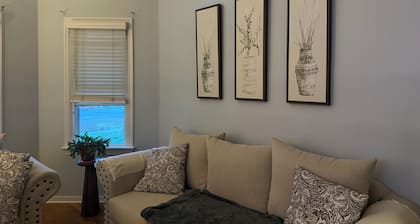 3-bedroom cozy cottage house in serene Mechanicsville