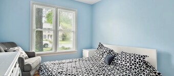 3-bedroom cozy cottage house in serene Mechanicsville