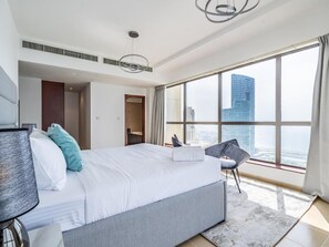 Apartamento, balcón, vistas al mar | Tabla de planchar con plancha y wifi gratis