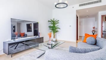 Apartment, Balcony, Sea View | Living area