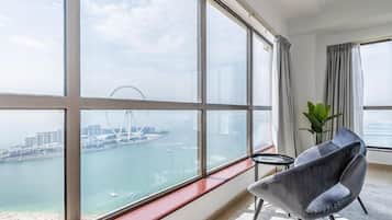 Apartment, Balcony, Sea View | Interior