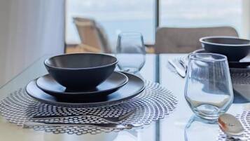 Apartment, Balcony, Sea View | Dining
