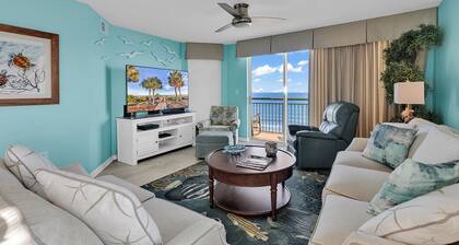 Oceanfront l 4BR l Pool and Lazy River l End Unit