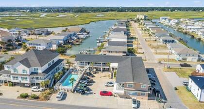 Cherry Grove Escape l 1BR CB101 l Steps from Ocean