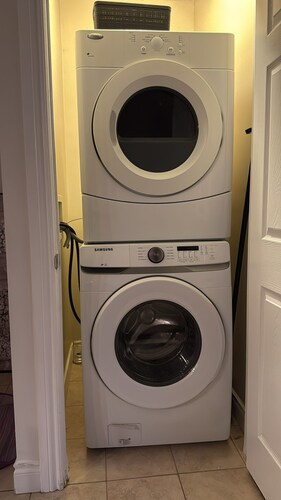 Cozy & Central Home – Easy Access Everywhere