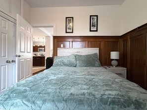 Room - Cozy & Central Home – Easy Access Everywhere (London)