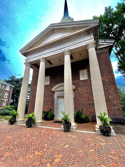 The Elston Inn and Conference Center 