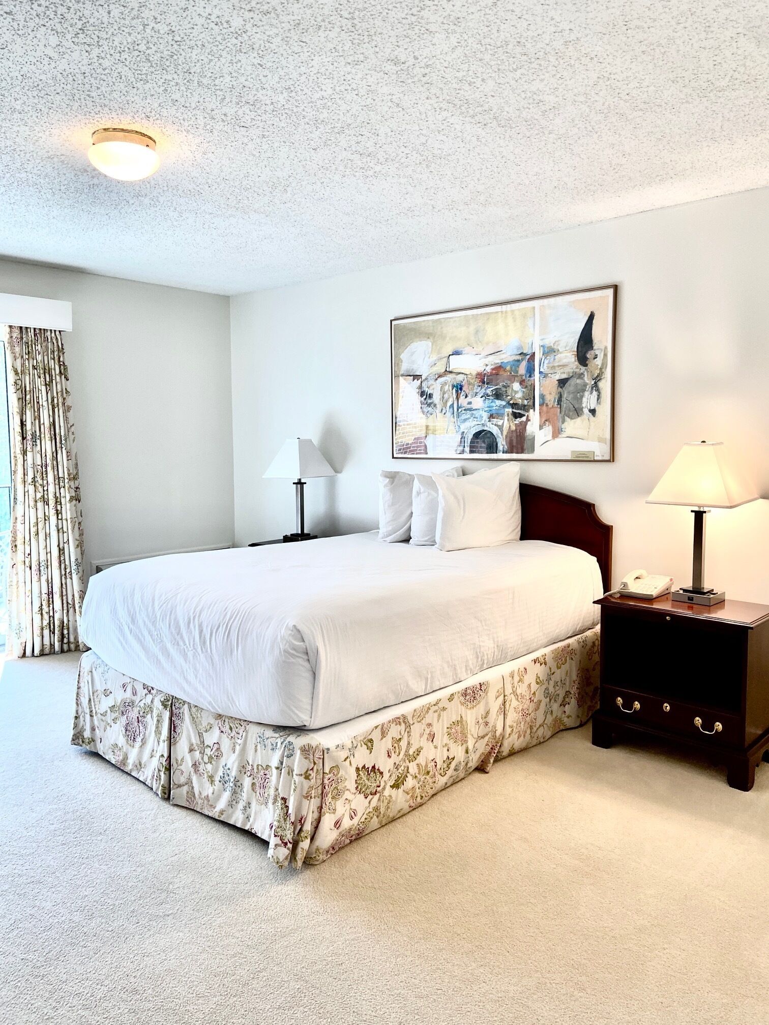 Single Room, 1 Queen Bed, Courtyard View