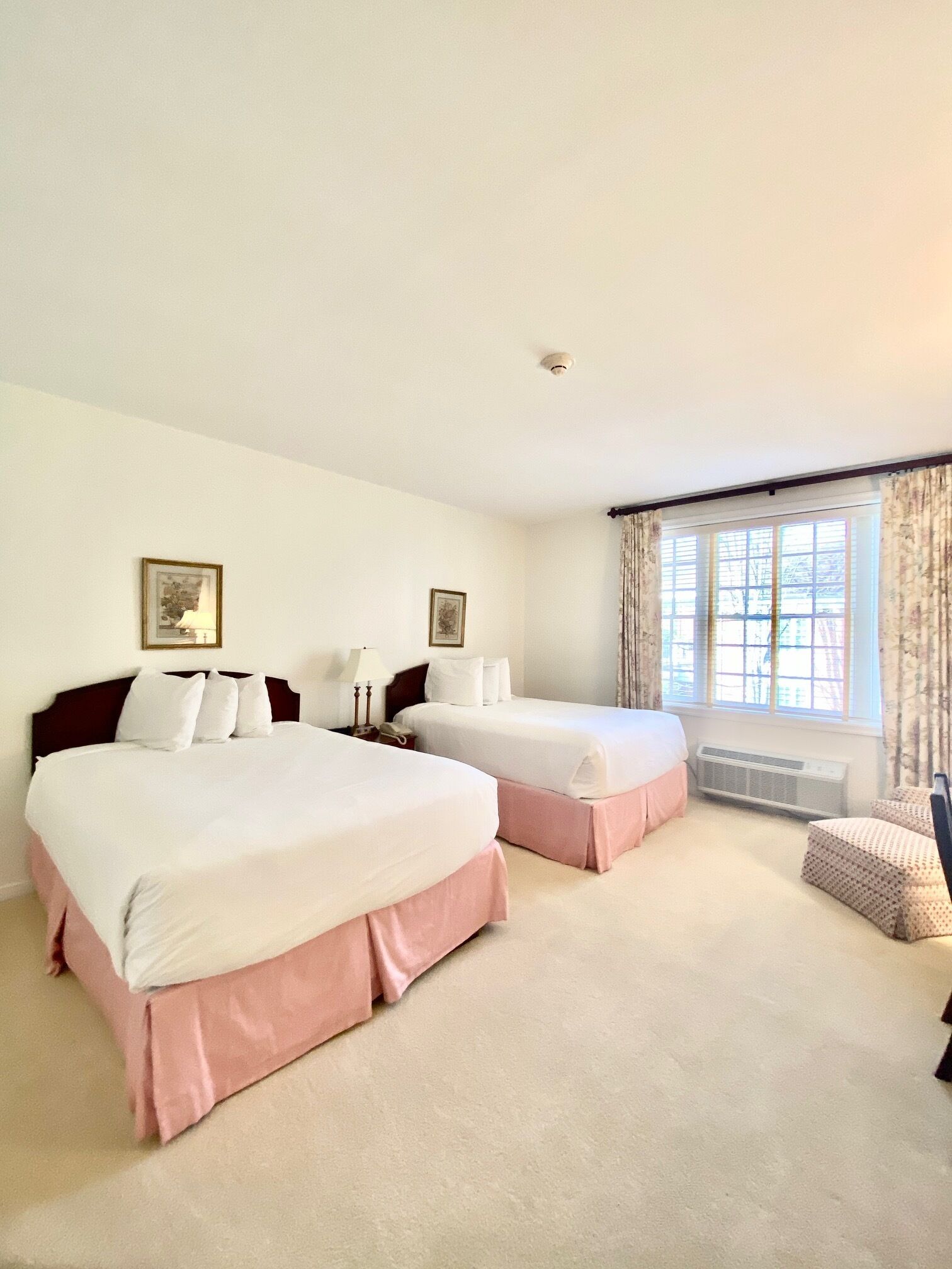 Single Room, 2 Queen Beds, Courtyard View