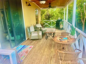 Outdoor dining - NEW & PRIVATE Cottage: Ocean Views, A/C, Solar, WiFi, Covered Porch (St. John)