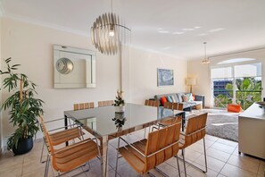 Interior - Vilamoura Golfe Mar Apartment with Wi-Fi and Air Conditioning (Quarteira)