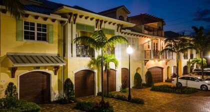 Modern Luxury Townhome near Beach/Golf/Boating