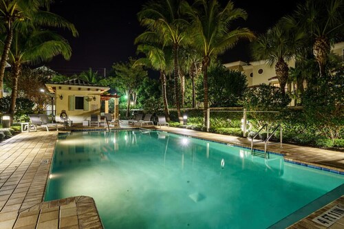 Modern Luxury Townhome near Beach/Golf/Boating