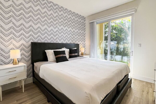 WiFi - Modern Luxury Townhome near Beach/Golf/Boating (Tequesta)