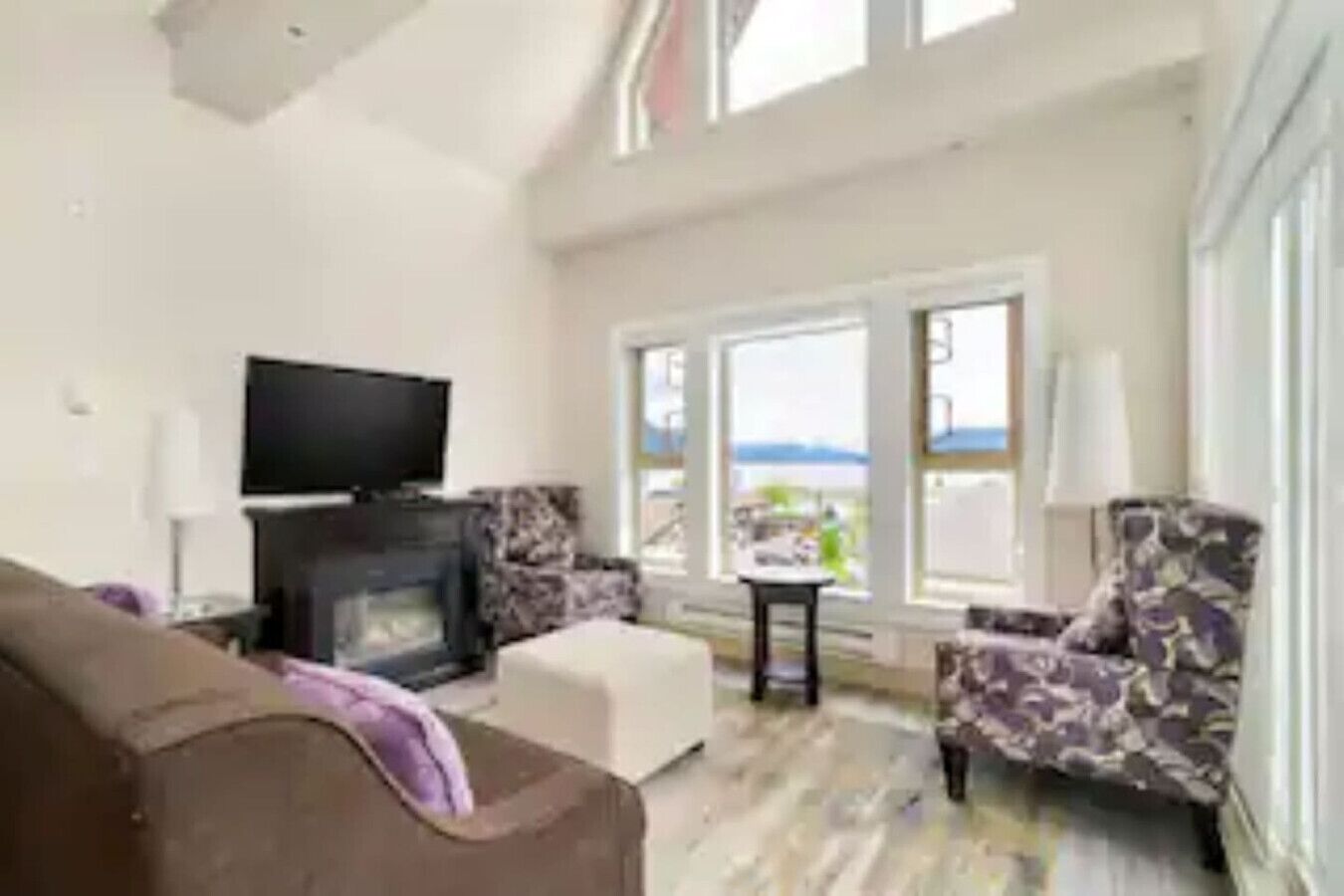 Lakeview Splendor- 7-br Penthouse Bliss Rooftop - Harrison Hot Springs