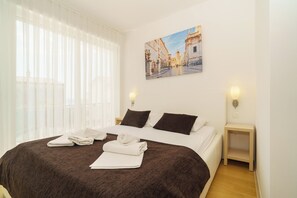 2 quartos, cofres nos quartos, Wi-Fi de cortesia, roupa de cama