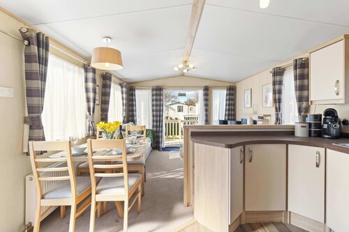 Charming Beachside Chalet close to clubhouse