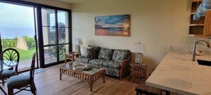 TV, books - NEW! Oceanfront Condo Near Napili Bay 1BR - Unit B19 (Lahaina)