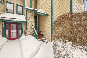 Exterior detail - NEW! Seven Springs Meadowridge 3BRLoft Premier-CSSV8011 (Champion)