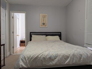 Room - Private Bath - Double room (Harrisburg)