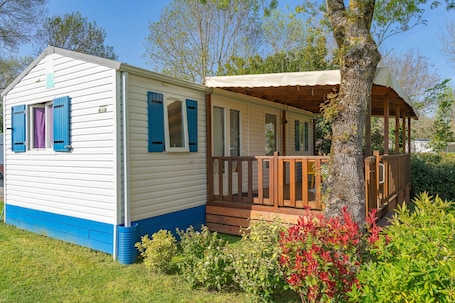 Exterior. Mobile Home Near Royan with Shared Pool, Private Terrace, and Wi-Fi