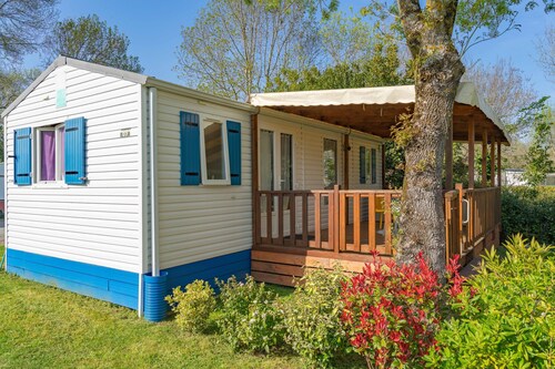 Mobile Home Near Royan with Shared Pool, Private Terrace, and Wi-Fi