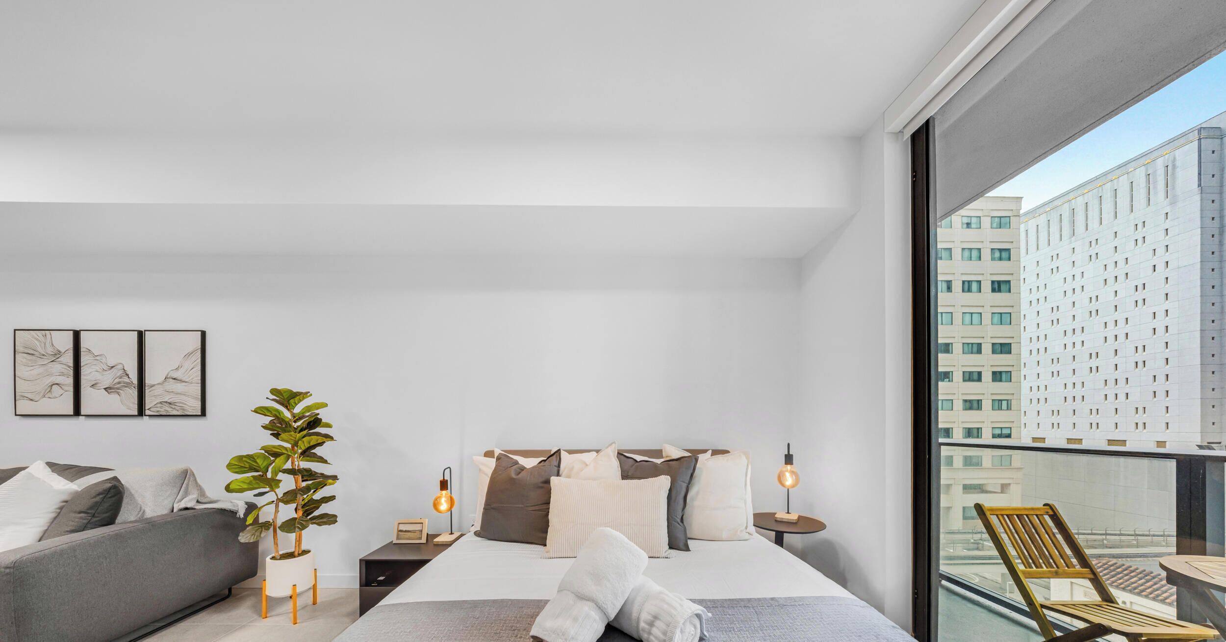 Studio, Balcony, City View | Premium bedding, blackout drapes, iron/ironing board, free WiFi