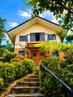 Grand Villa, Garden View