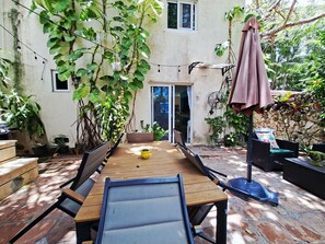 Outdoor dining - Villas Los Corales (Punta Cana)