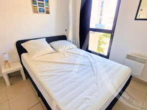 Free WiFi - 012 /  T3 AVEC PISCINE PARKING, CLIM, TERRASSE (Sète)