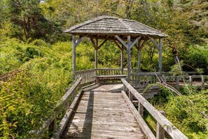 Terrace/patio - East Branch Nature House - Spring Water Retreat (East Branch)