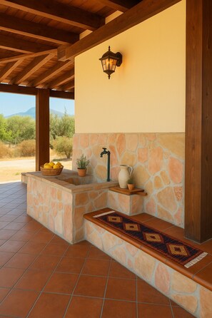 Property grounds - Villa Gheta at Monte Cofano: Nature, Relaxation, and Sea Views (Custonaci)