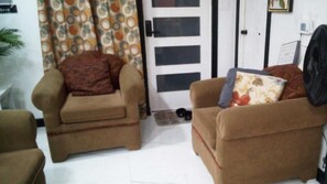 Interior - 2-bd 1 bath house in Portmore St. Catherine neighborhood (Portmore)